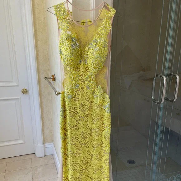 chinese dress ladies Harrie Yellow Lace Mini Dress - US 4